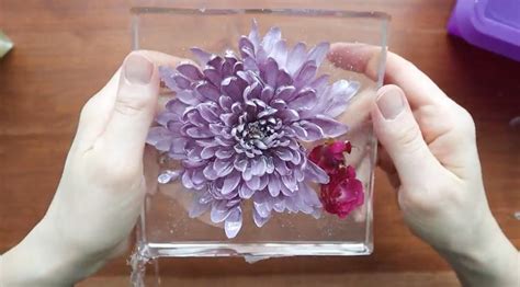 How to Dry Flowers for Resin Without Silica: Exploring Unconventional Methods and Creative Possibilities